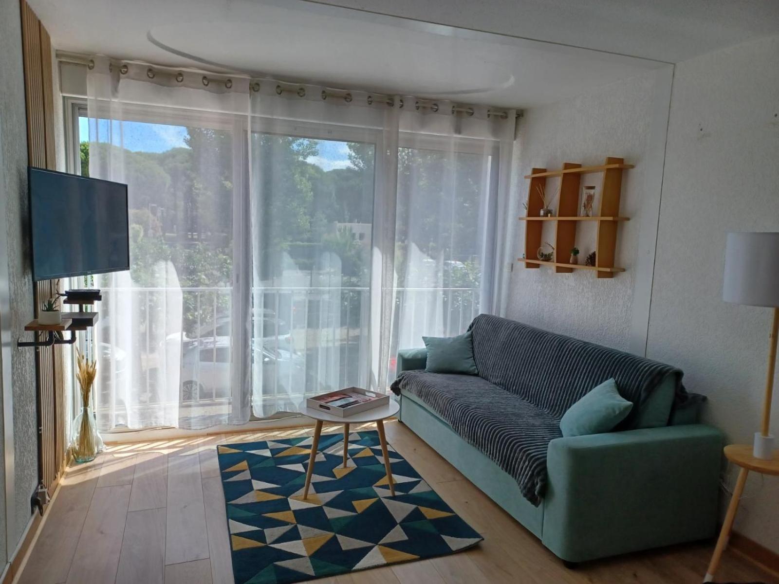 Studio Centre-Ville A 2 Pas De La Plage Ла Гранде-Моте Екстериор снимка